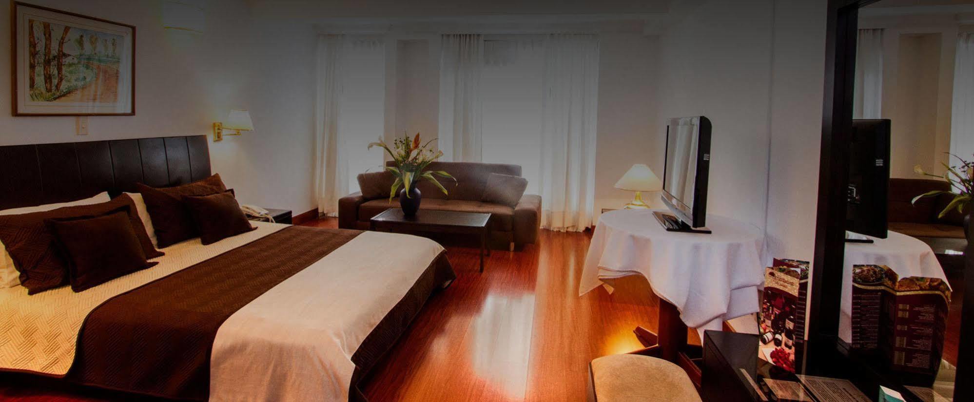 Hotel Galerias パスト エクステリア 写真