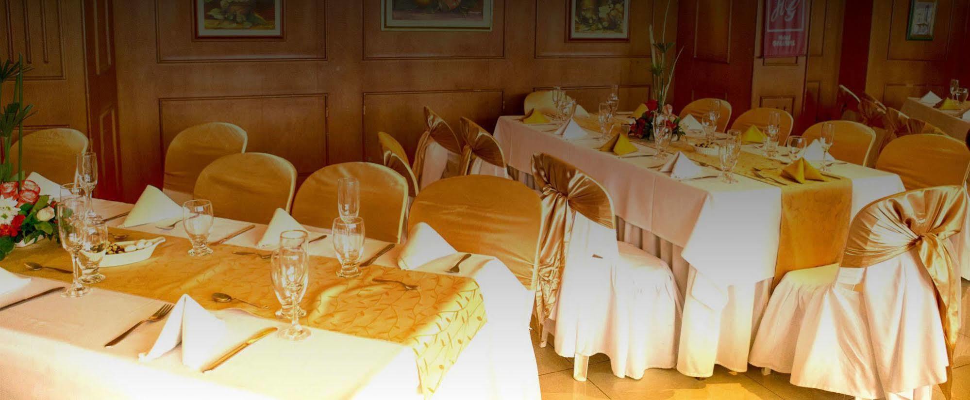 Hotel Galerias パスト エクステリア 写真